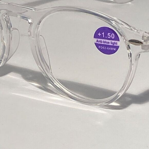 Reading Glasses 1.50 Sleek Sleek Shiny Clear Round NWT